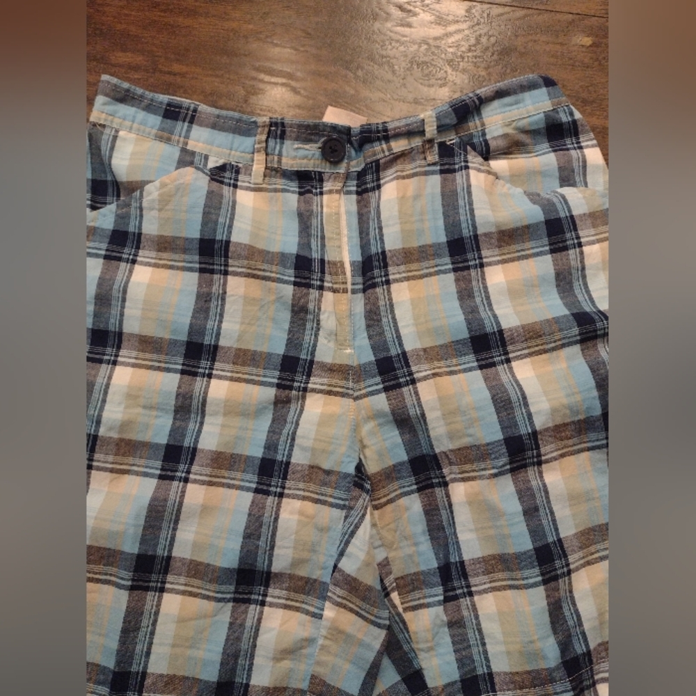 White Stag Blue and Striped With Other Colors Bermuda Shorts Size 8. - Picture 6 of 14